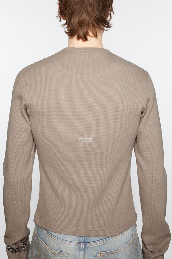 (image for) Generous Long sleeve t-shirt - Fitted fit